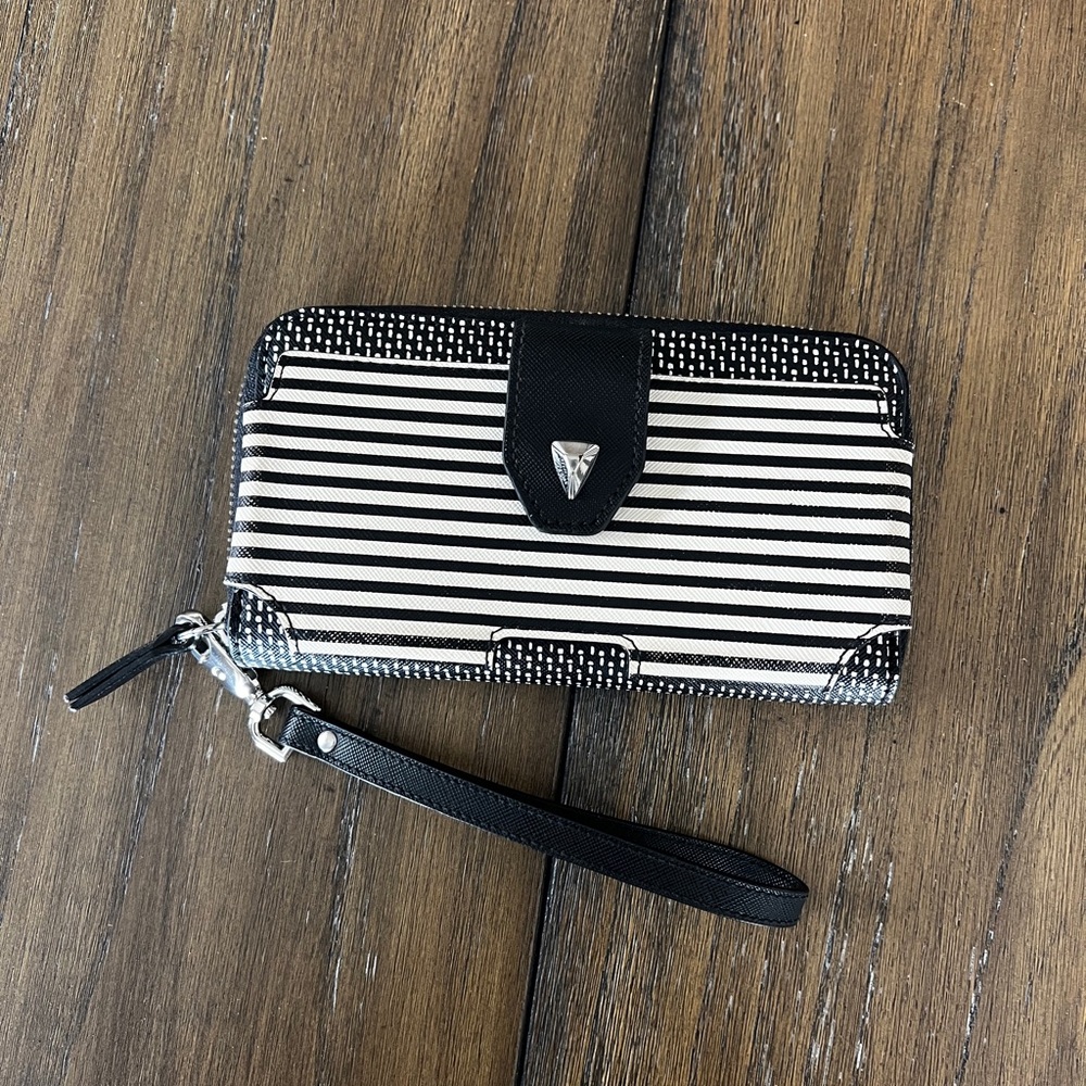 Penny for your thoughts - Striped Black and White Wristlet